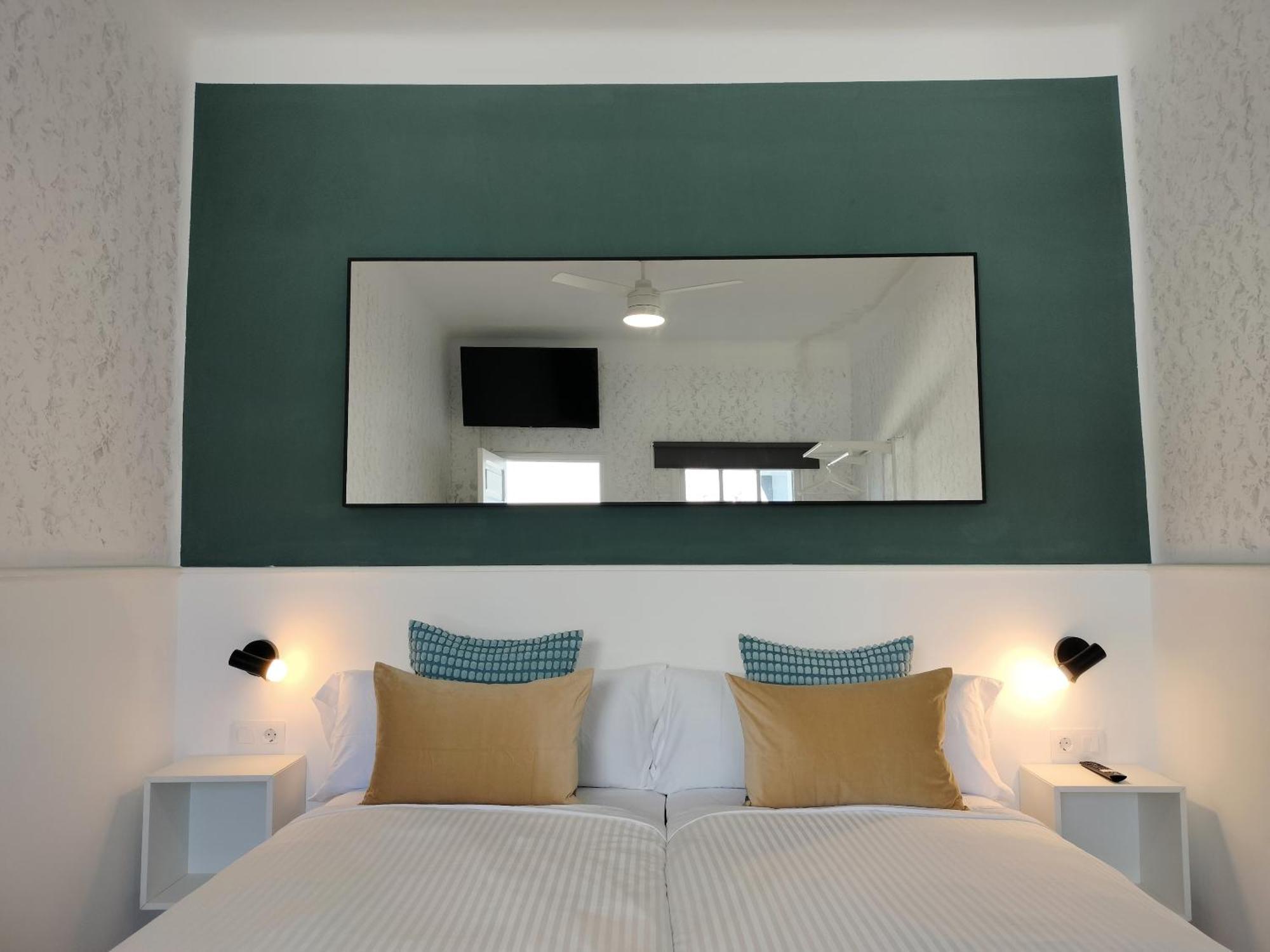 Room27- Center Bed & Breakfast
