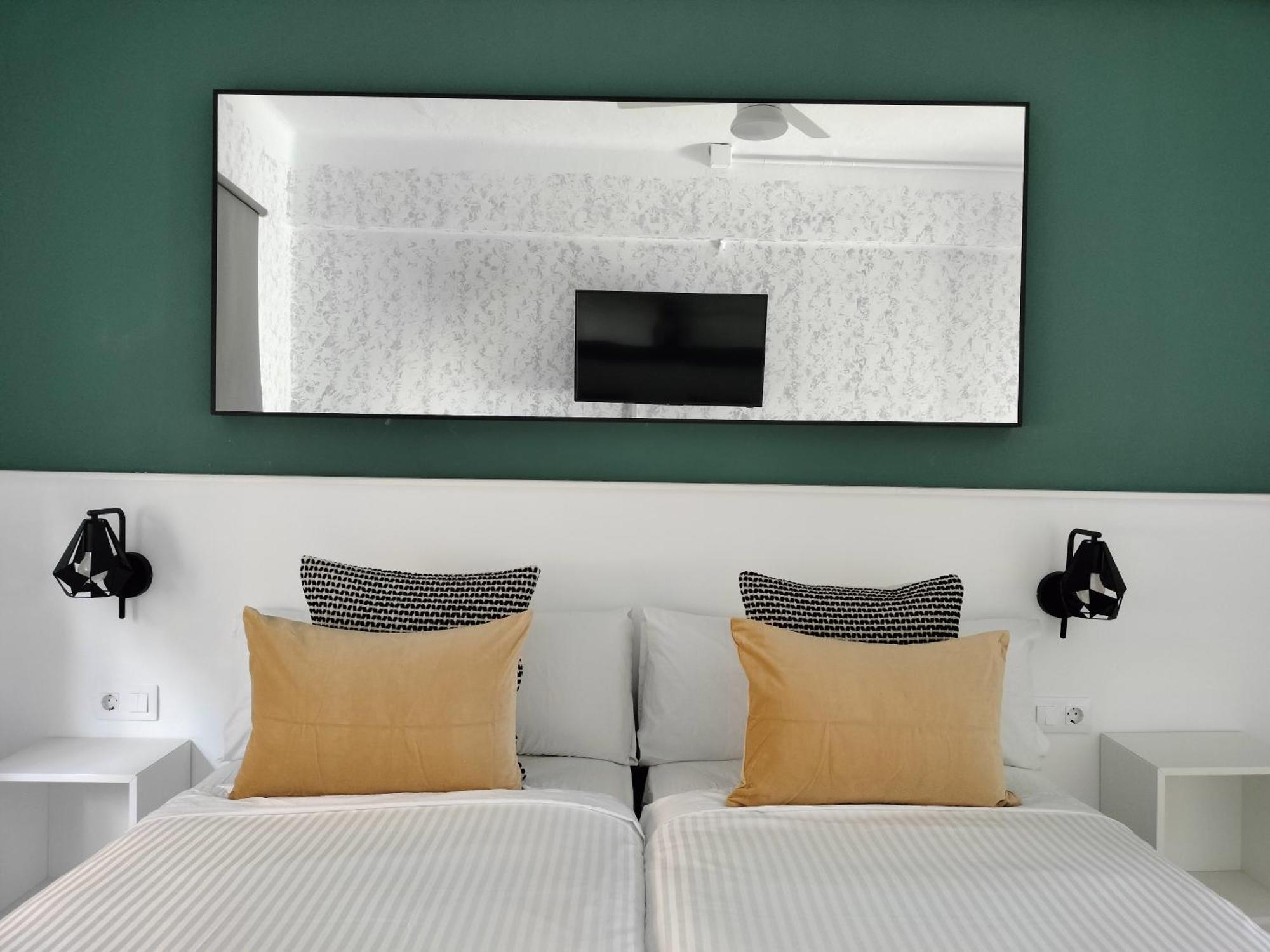 Room27- Center Bed & Breakfast La Laguna (Tenerife)