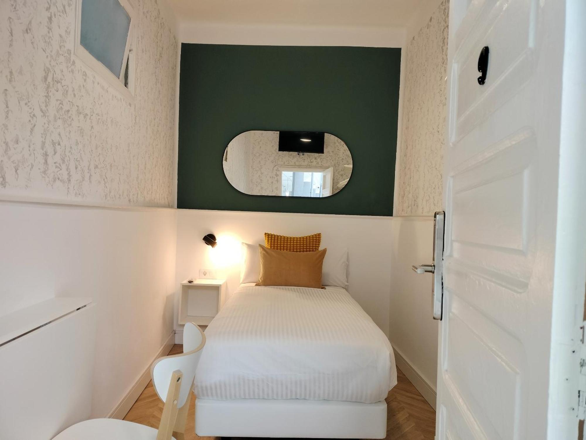 Room27- Center La Laguna (Tenerife)